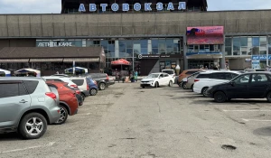 Парковка у Барнаульского автовокзала