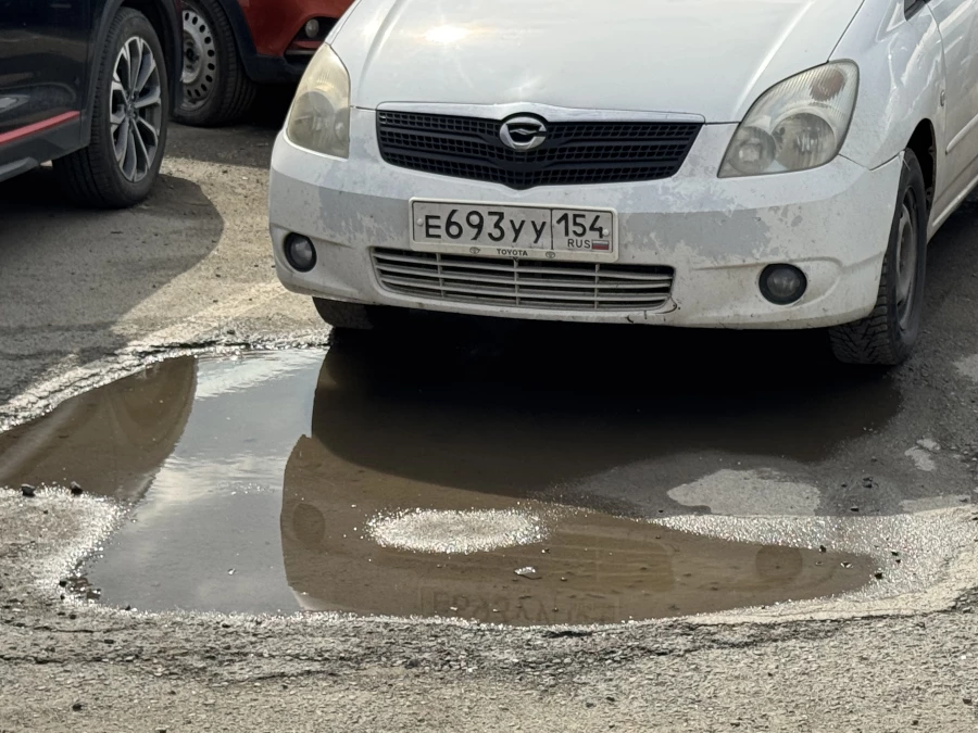 Парковка у Барнаульского автовокзала