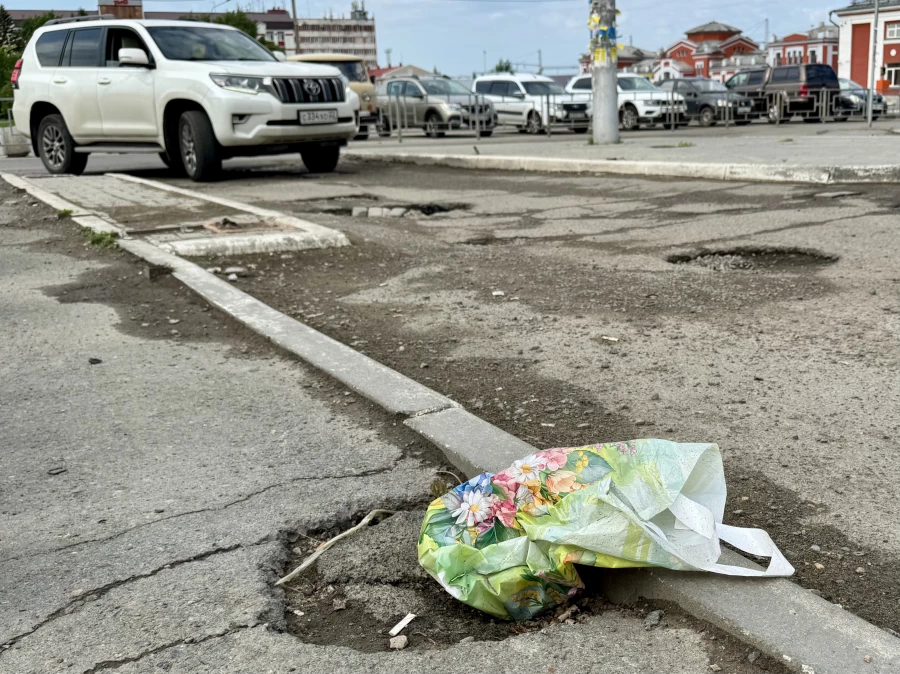 Парковка у Барнаульского автовокзала
