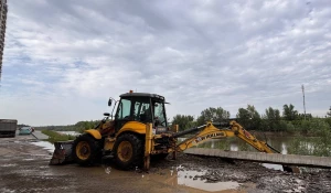 Восстанавливают береговой склон в Барнауле