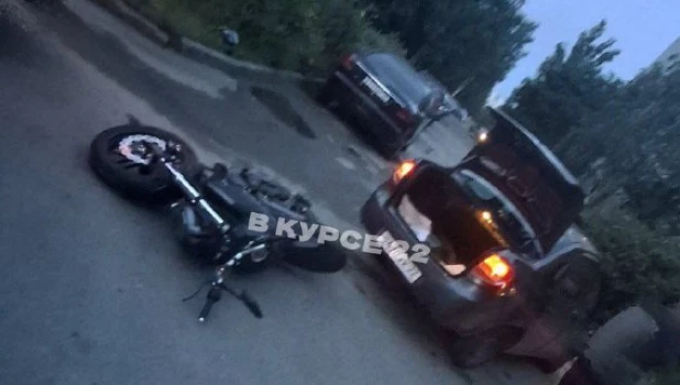 Мотоциклист чудом остался жив после аварии в Барнауле