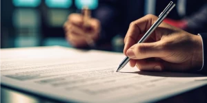 Документы. Подписание документов. Договор.