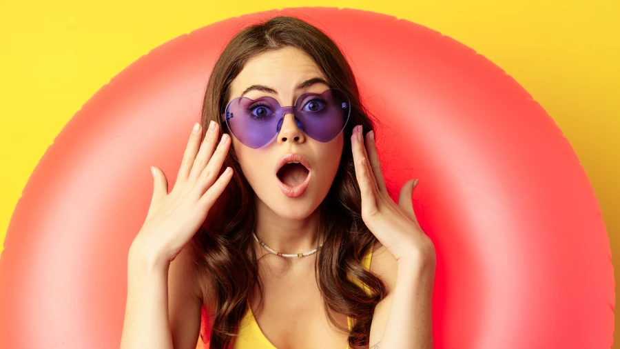 Солнцезащитные очки.