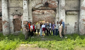 В барнаульской Спичке провели масштабную уборку.