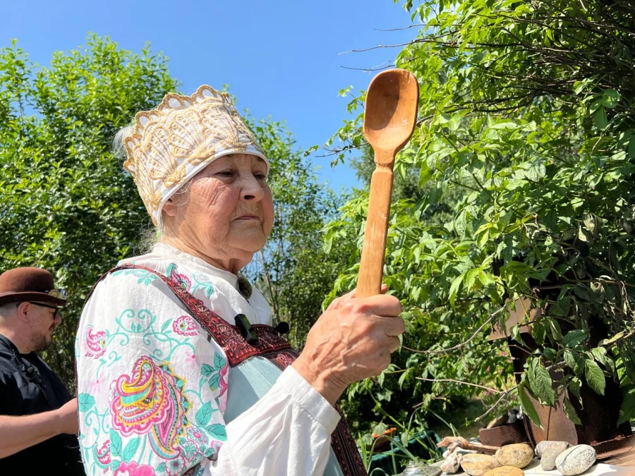 В гостях у Мины Карабановой. В гостях у Мины Карабановой.