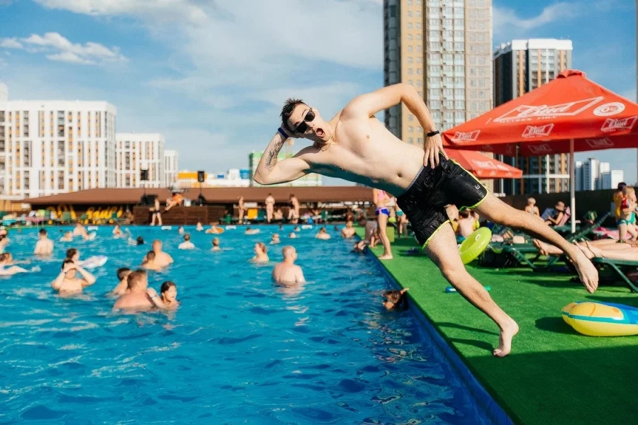 Бассейн «Pool Side».