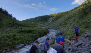 Туристку эвакуируют. 