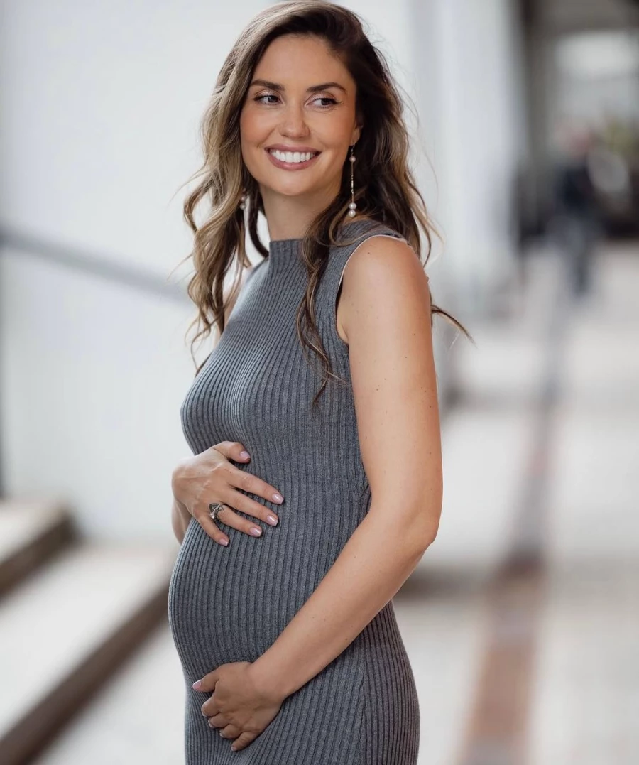 Актриса Агата Муцениеце официально объявила о своей беременности.