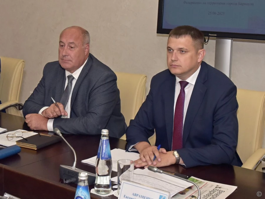 Совещание, посвящённое анализу реализуемых в Барнауле мер, направленных на снижение численности безнадзорных животных.