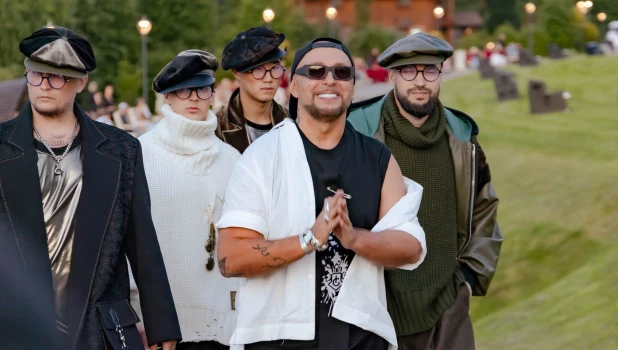 Показ Игоря Гуляева.