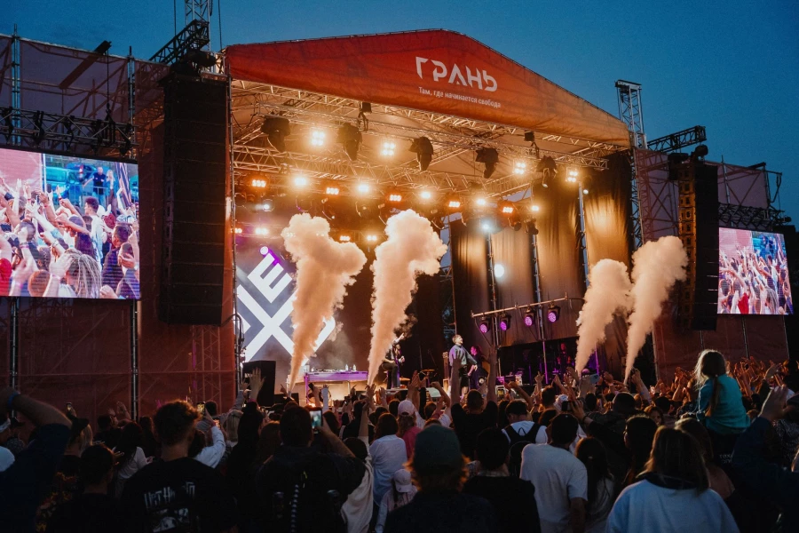 Музыка заряжала гостей фестиваля «ГРАНЬ» энергией.