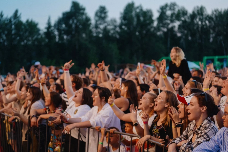 Музыка заряжала гостей фестиваля «ГРАНЬ» энергией.