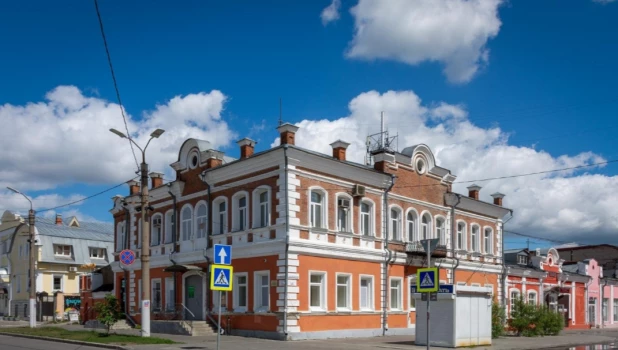 Ул. Льва Толстого, 38 в Барнауле.