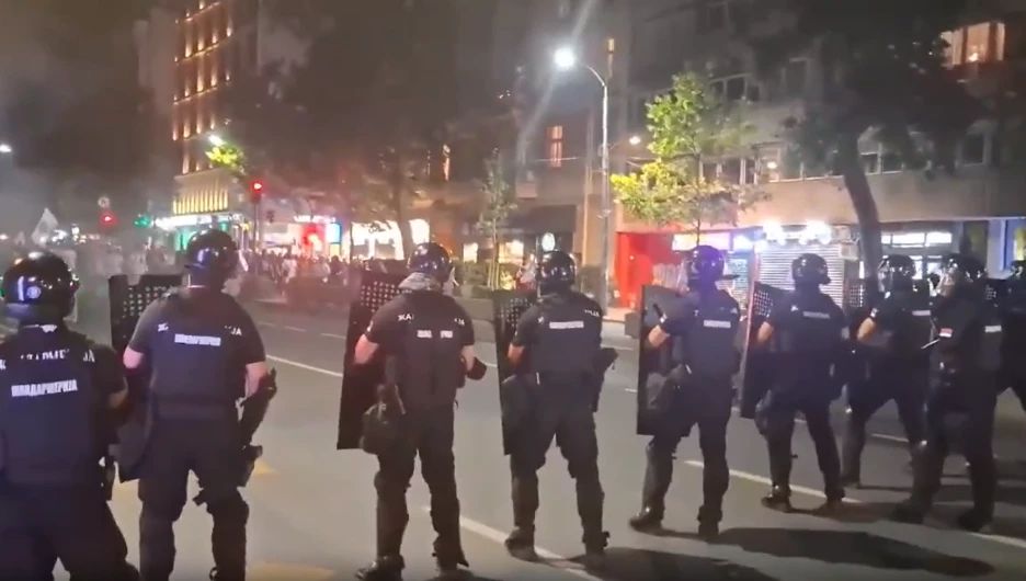 Сербские студенты вышли на митинг.