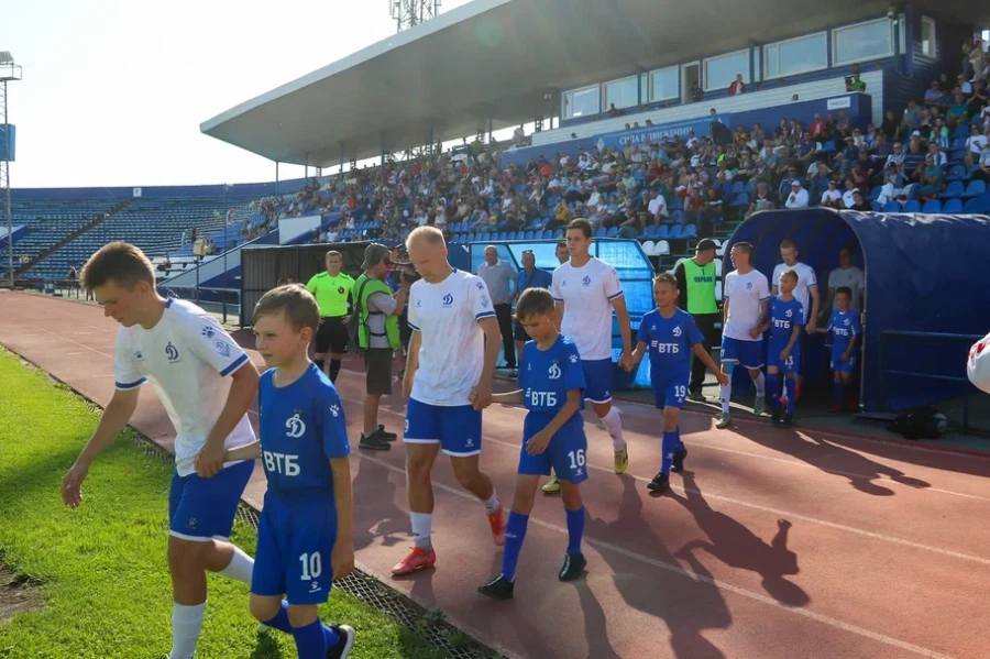 Втреча &quot;Динмо-Барнааул&quot; и «Уральцем-Тагильская Сталь».