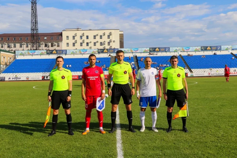 Втреча &quot;Динмо-Барнааул&quot; и «Уральцем-Тагильская Сталь».