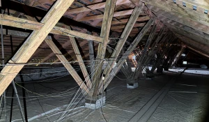 Крыша многоквартирного дома на ул. Песчаной, 76