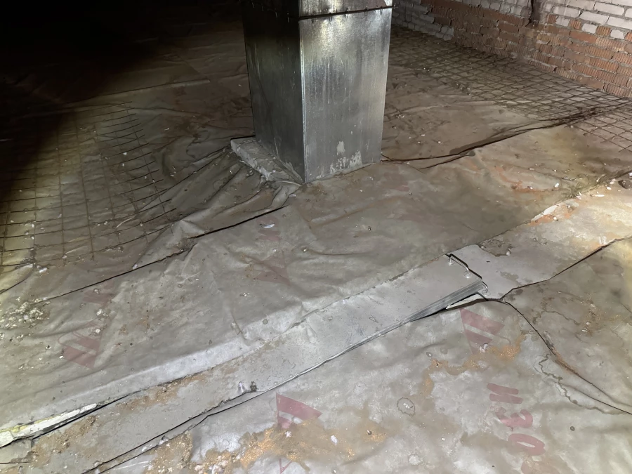 Крыша многоквартирного дома на ул. Песчаной, 76