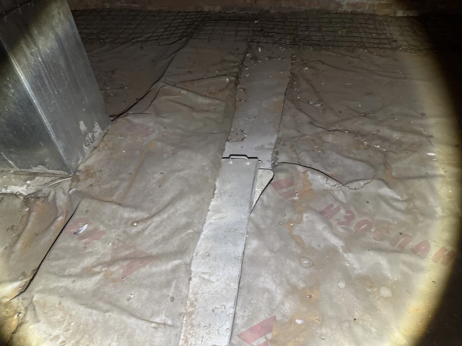 Крыша многоквартирного дома на ул. Песчаной, 76