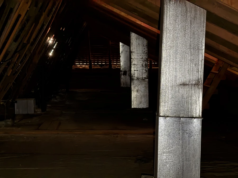 Крыша многоквартирного дома на ул. Песчаной, 76