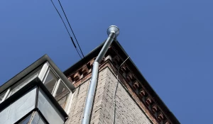 Крыша многоквартирного дома на ул. Песчаной, 76