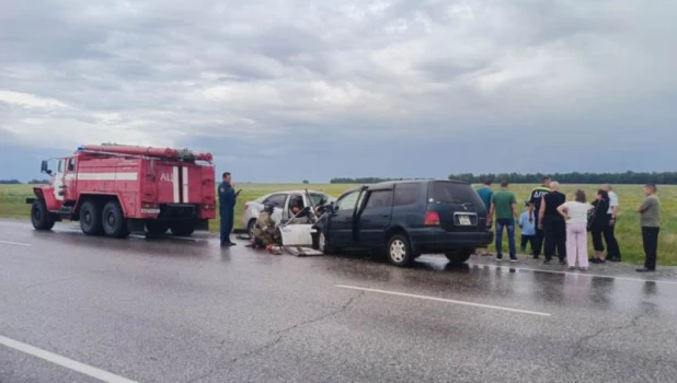 В ДТП на Алтае погибли шесть человек.