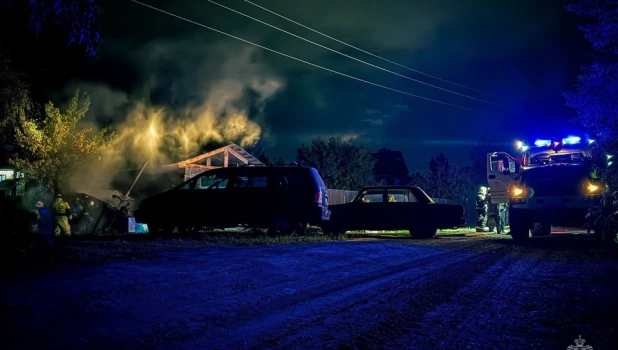 На улице Пролетарской сгорел дом.