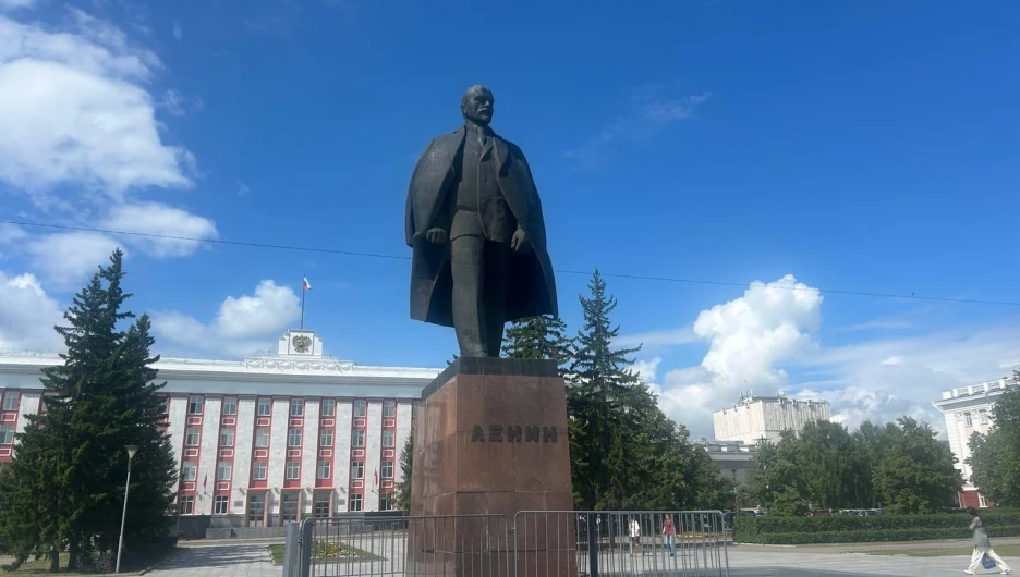 Памятник Владимиру Ленину. 
