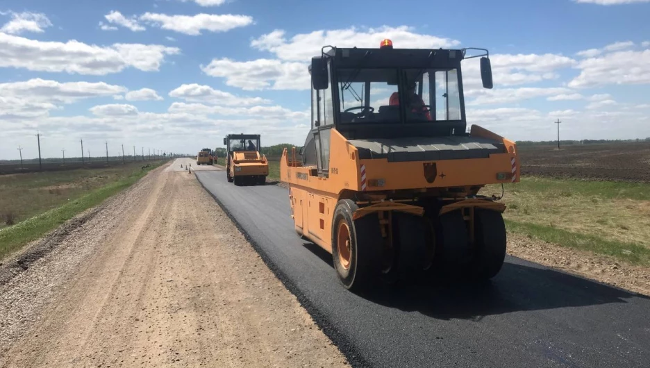 Ремонт дороги в Родинском районе.