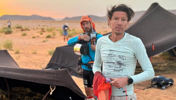 Алексею Смертину надоел песок в Сахаре, и он решил испытать себя на марафоне в Оймяконе