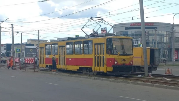 Возобновили движение трамваев на улице Попова в Барнауле