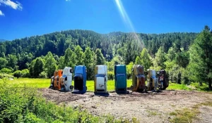 Старые советские машины должны были пойти на металлолом, но станут памятником и произведением искусства 