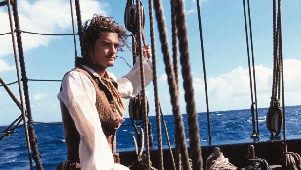 Орландо Блум в фильме «Пираты Карибского моря: Проклятие Черной жемчужины».