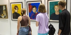 Экспозиция выставки «Аз.Арт.Сибирь — 2025».