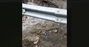 Вновь смыло временную переправу через Пивоварку.