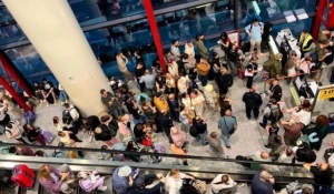 В Пулково застряли более семи тысяч пассажиров.