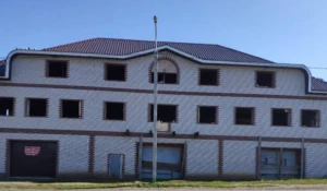 Проспект Коммунаров, 73.