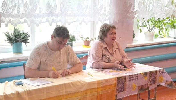 Личный прием депутата АКЗС Евгении Боровиковой. 