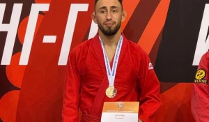 Барнаульский борец впервые в истории выиграл медаль российского чемпионата по грепплингу.