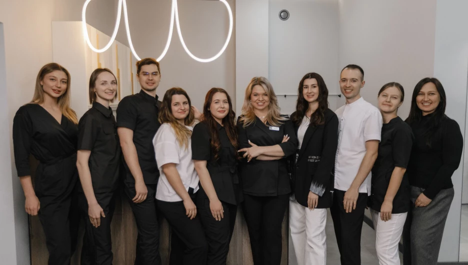 Коллектив барнаульской стоматологической клиники Dent Studio.