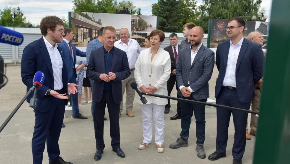 Выездное совещание, посвященное развитию центральной части Барнаула.