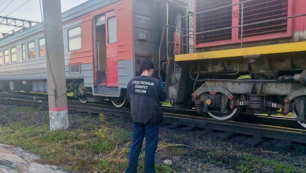 Мужчину насмерть сбил тепловоз в Алтайском крае.