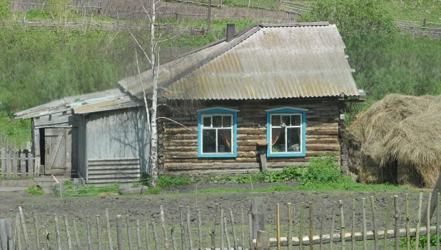 Дом в Солонешенском районе.