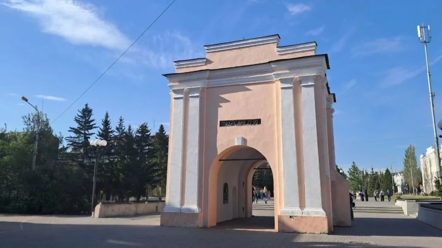 Тарские ворота — символ Омска. 