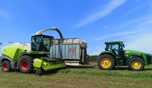 Сельхозпредприятие «Блиновское» провело первый укос люцерны.