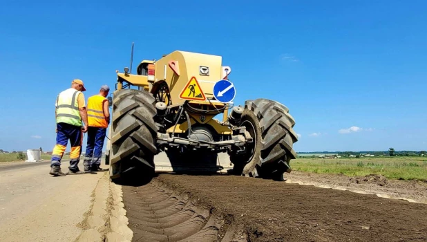 Сезонные дорожные работы в Алтайском крае идут полным ходом