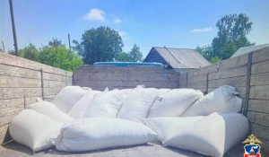 Похищенное зерно со склада птицефабрики в Первомайском районе.