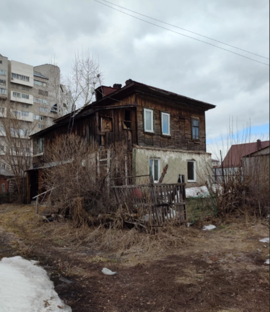 Снос дома на ул. Папанинцев, 30в в Барнауле. Снос дома на ул. Папанинцев, 30в в Барнауле.