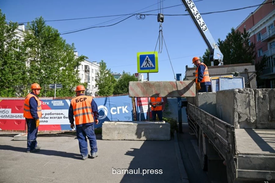 Модернизацией тепловой сети на улице Профинтерна. 