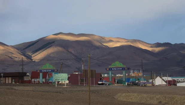 Солнце, скот и плоские крыши: необычная жизнь в Кош-Агачском районе Алтая.